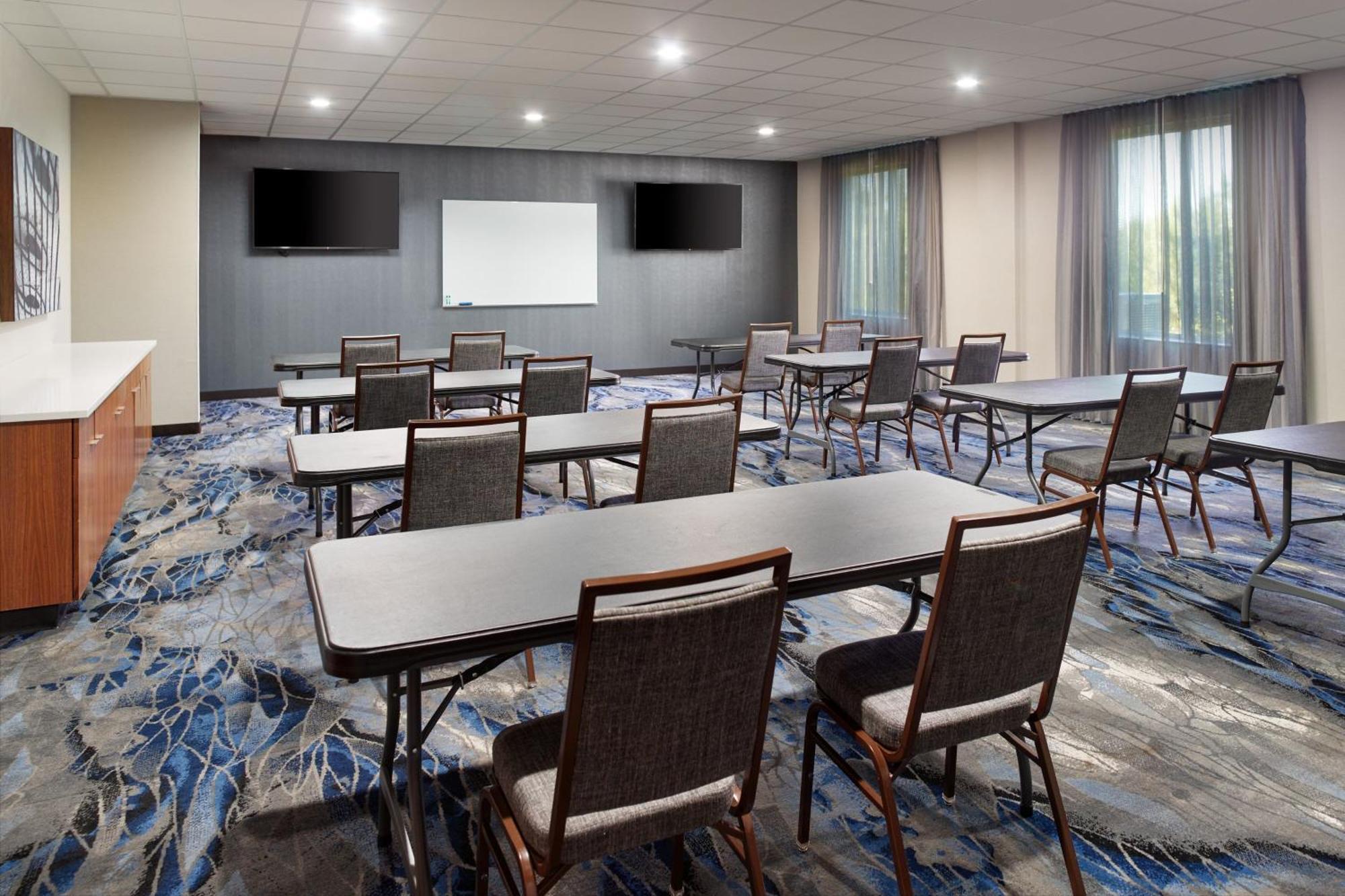 Fairfield Inn & Suites Locust Grove I-75 South Luaran gambar